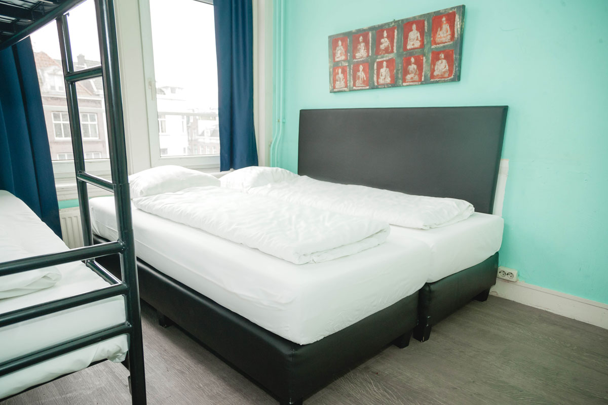 quad hostel room in amsterdam