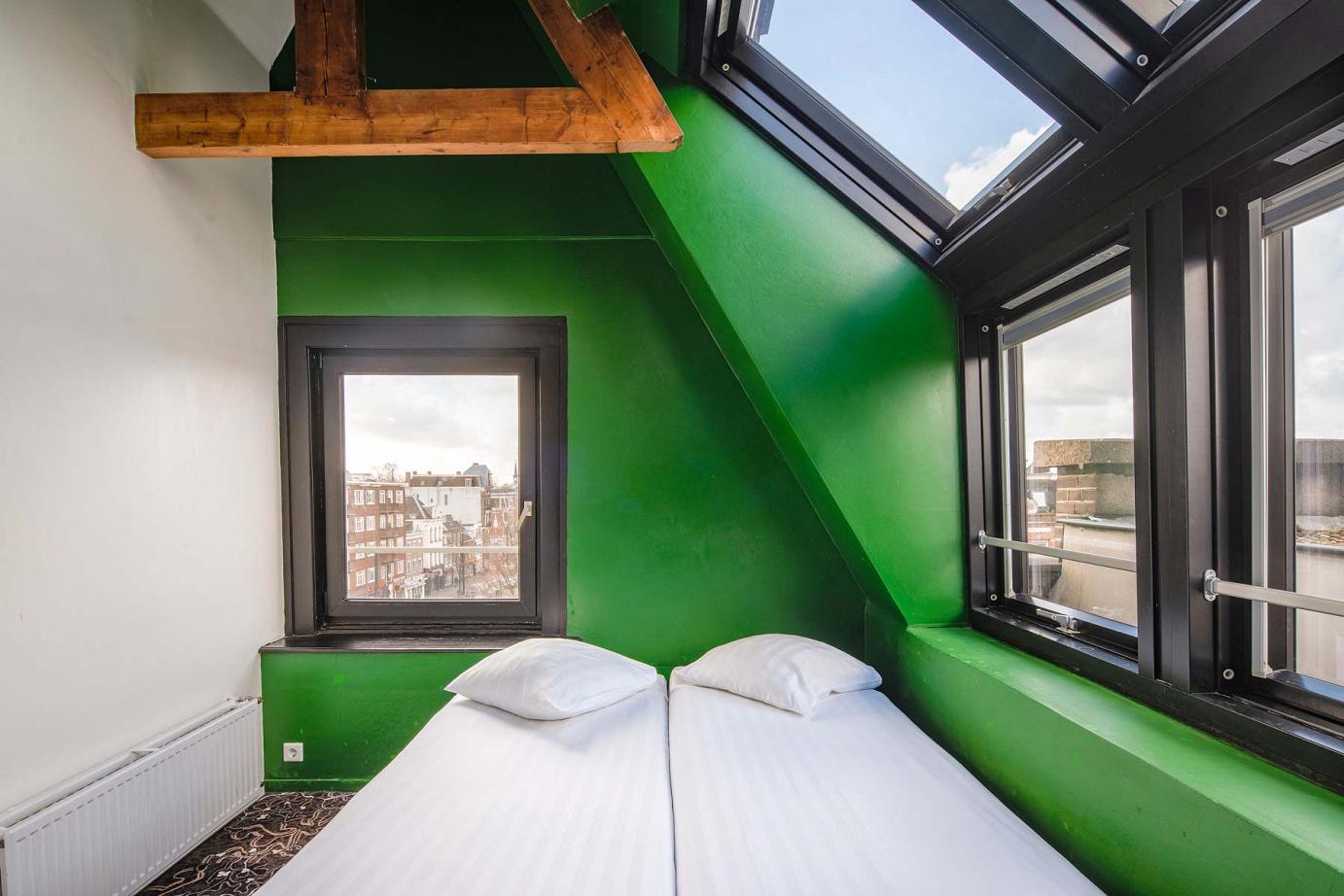twin room in amsterdam
